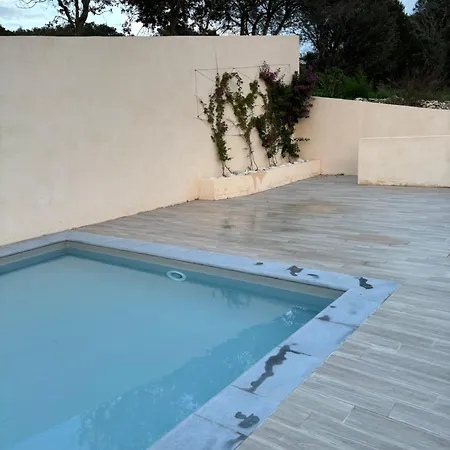 T3 Parking Piscine A Qques Min Du Port * Bonifacio (Corsica)
